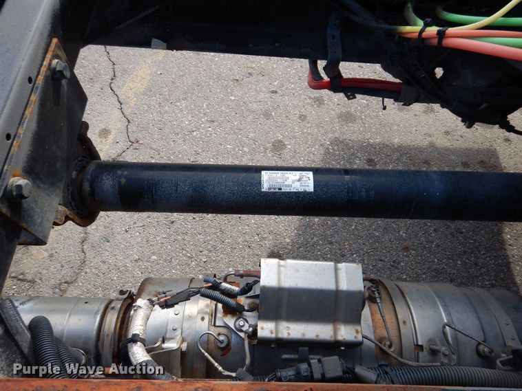 image for item KW9768 2014 Kenworth T370  truck cab and chassis