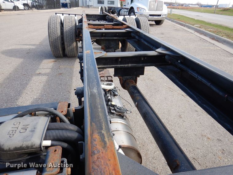 image for item KW9768 2014 Kenworth T370  truck cab and chassis