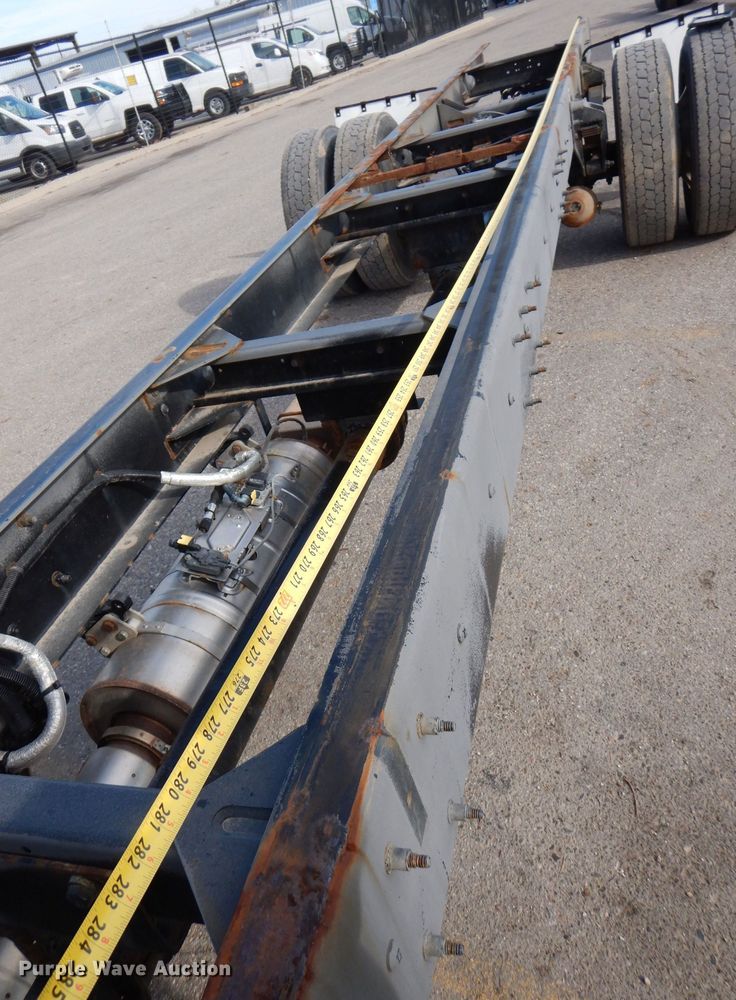 image for item KW9768 2014 Kenworth T370  truck cab and chassis