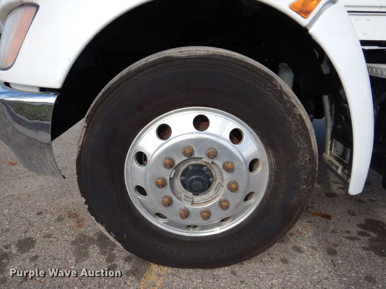 image for item KW9768 2014 Kenworth T370  truck cab and chassis