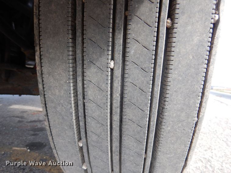 image for item KW9768 2014 Kenworth T370  truck cab and chassis