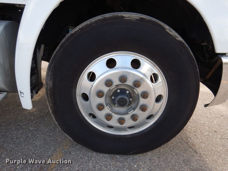 image for item KW9768 2014 Kenworth T370  truck cab and chassis