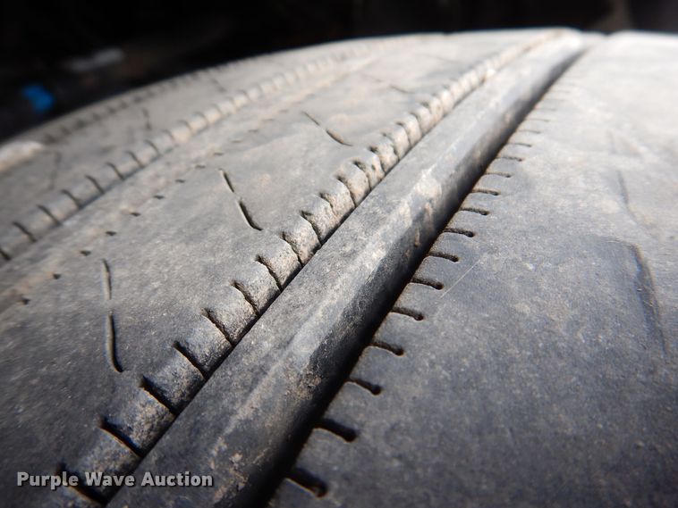 image for item KW9768 2014 Kenworth T370  truck cab and chassis