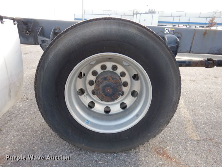 image for item KW9768 2014 Kenworth T370  truck cab and chassis