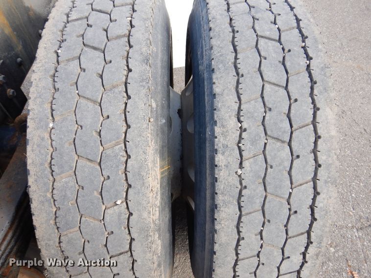 image for item KW9768 2014 Kenworth T370  truck cab and chassis