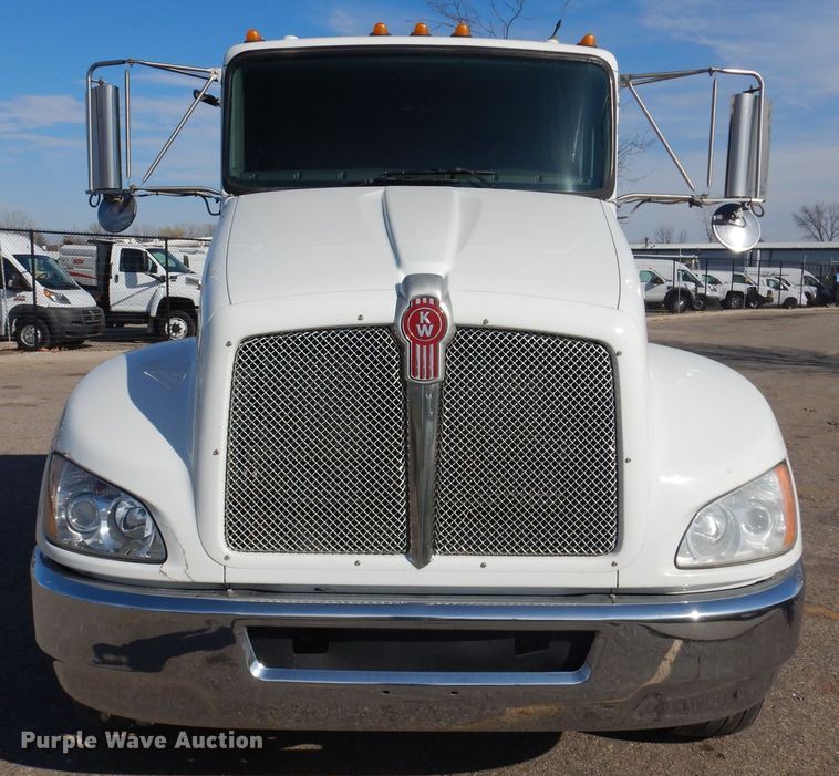 image for item KW9769 2014 Kenworth T370  truck cab and chassis