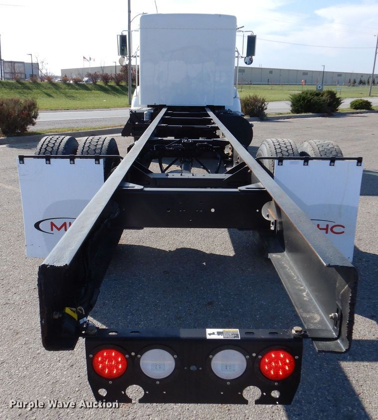 image for item KW9769 2014 Kenworth T370  truck cab and chassis