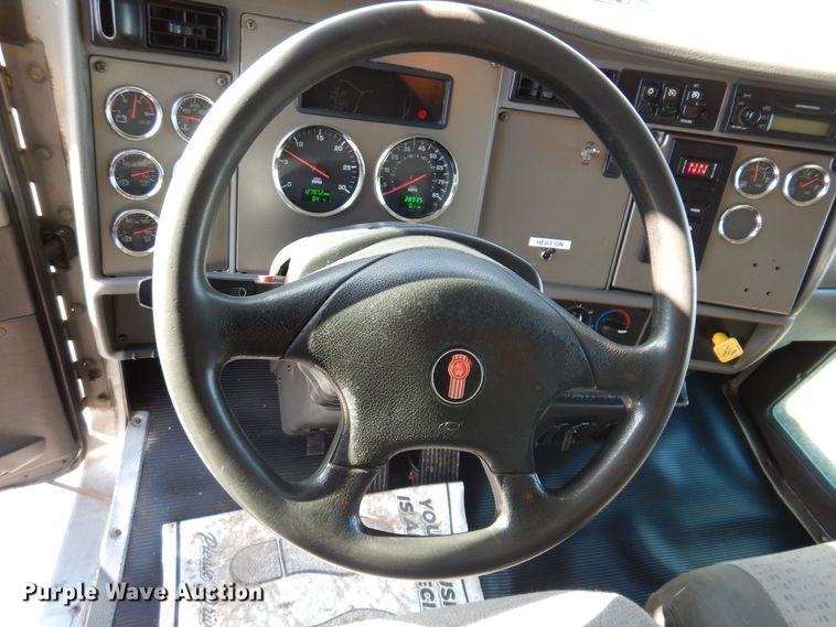 image for item KW9769 2014 Kenworth T370  truck cab and chassis