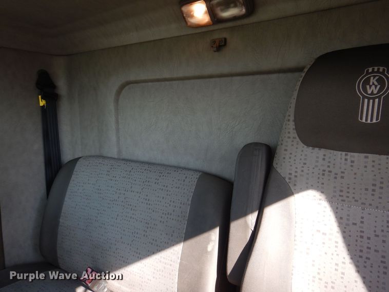 image for item KW9769 2014 Kenworth T370  truck cab and chassis