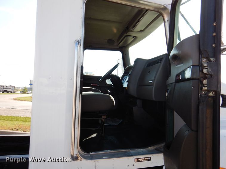 image for item KW9769 2014 Kenworth T370  truck cab and chassis