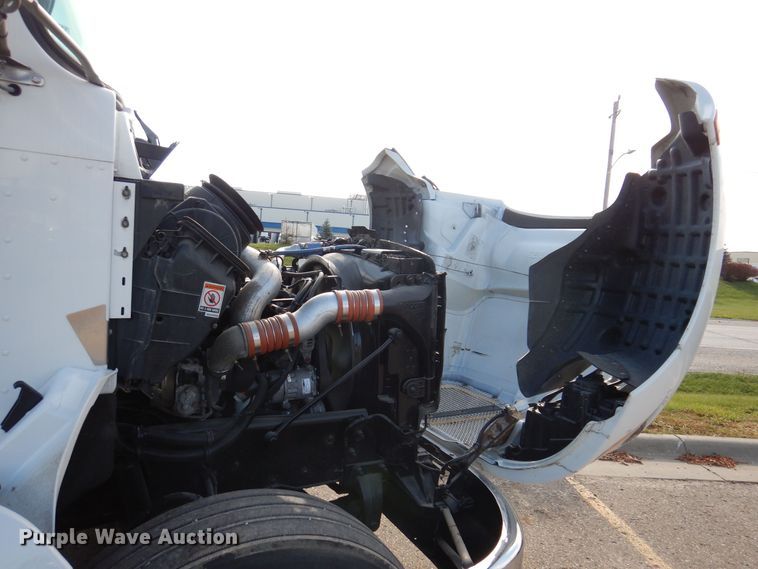 image for item KW9769 2014 Kenworth T370  truck cab and chassis