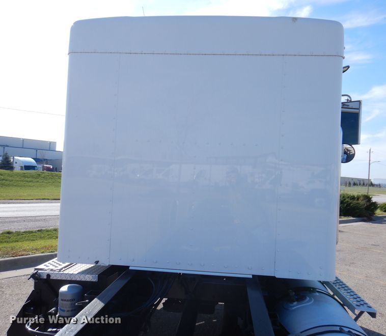 image for item KW9769 2014 Kenworth T370  truck cab and chassis