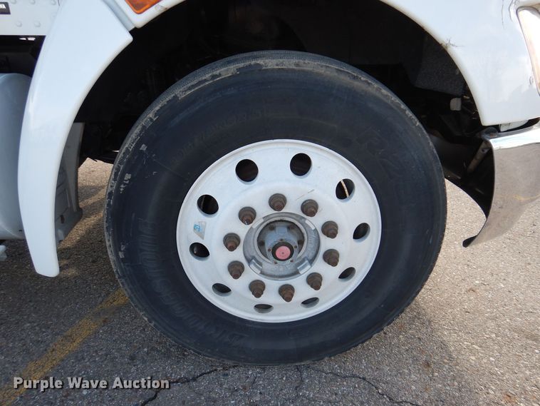 image for item KW9769 2014 Kenworth T370  truck cab and chassis