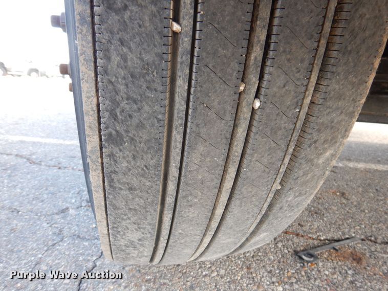 image for item KW9769 2014 Kenworth T370  truck cab and chassis