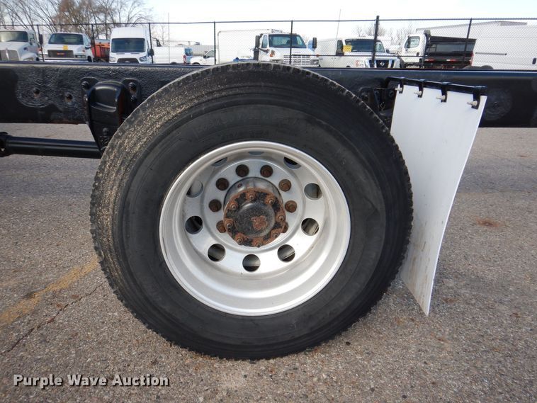 image for item KW9769 2014 Kenworth T370  truck cab and chassis