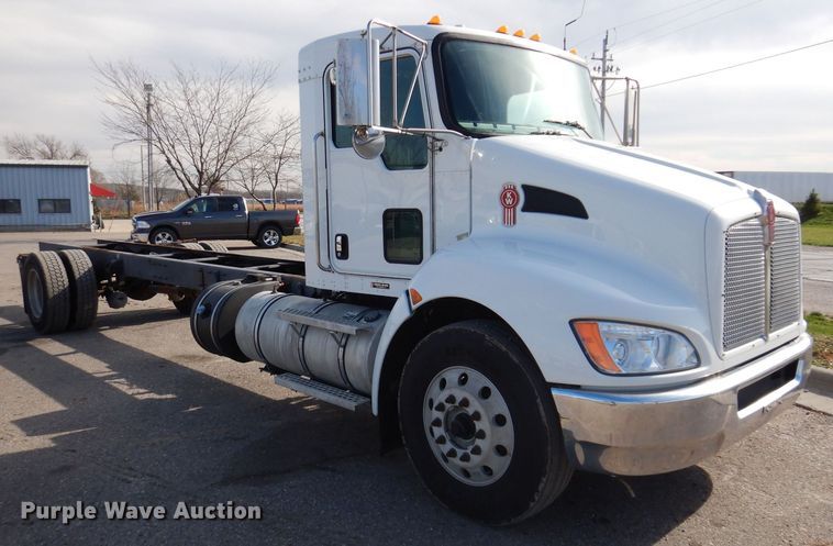 image for item KW9770 2014 Kenworth T370  truck cab and chassis