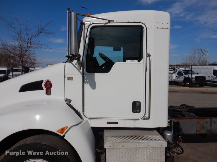 image for item KW9770 2014 Kenworth T370  truck cab and chassis