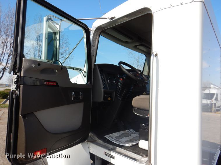 image for item KW9770 2014 Kenworth T370  truck cab and chassis