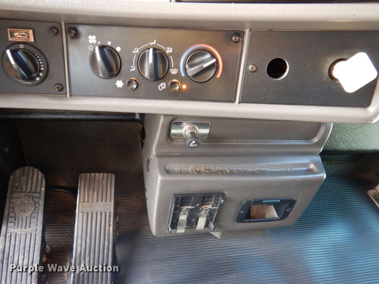 image for item KW9770 2014 Kenworth T370  truck cab and chassis