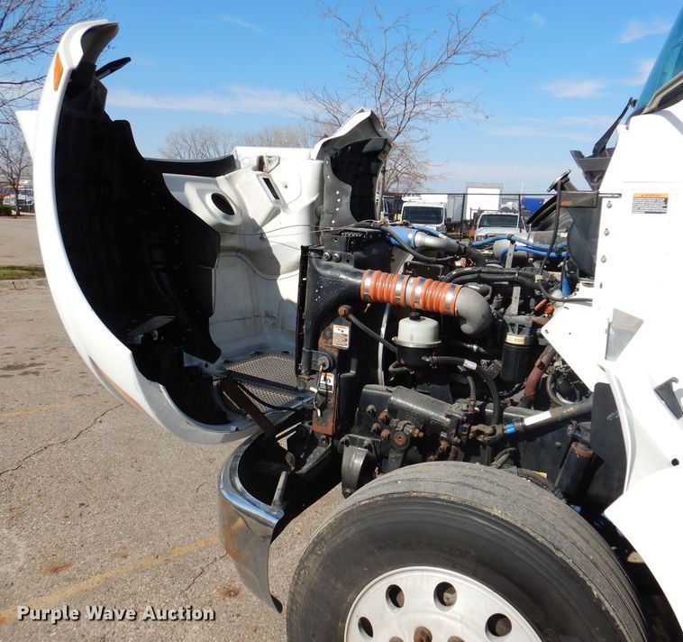 image for item KW9770 2014 Kenworth T370  truck cab and chassis