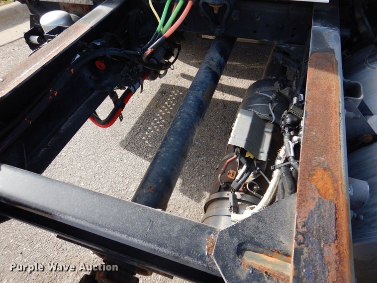 image for item KW9770 2014 Kenworth T370  truck cab and chassis