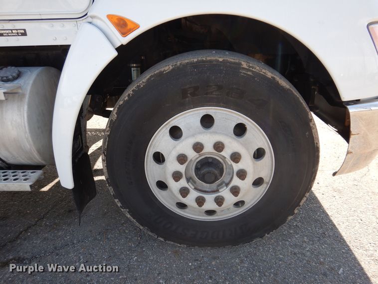 image for item KW9770 2014 Kenworth T370  truck cab and chassis