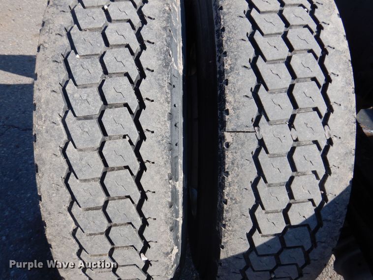 image for item KW9770 2014 Kenworth T370  truck cab and chassis