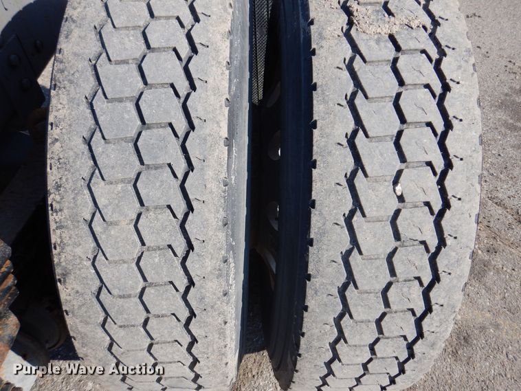 image for item KW9770 2014 Kenworth T370  truck cab and chassis