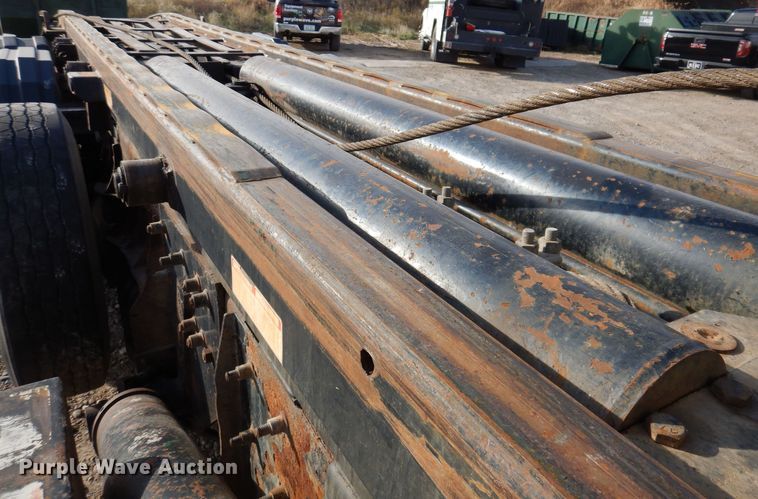 image for item KW9772 2006 Kenworth T800  roll-off container truck