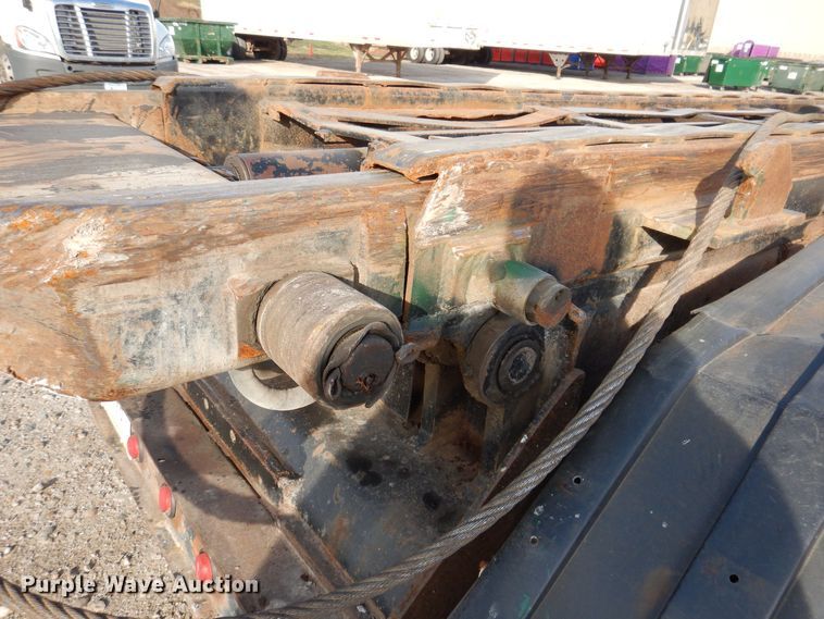 image for item KW9772 2006 Kenworth T800  roll-off container truck