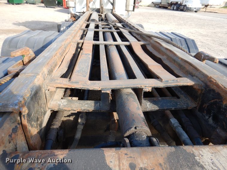 image for item KW9772 2006 Kenworth T800  roll-off container truck