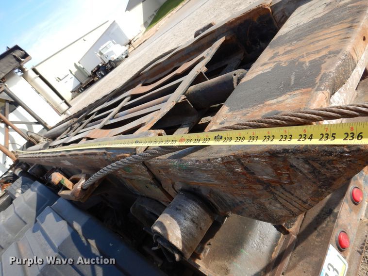 image for item KW9772 2006 Kenworth T800  roll-off container truck