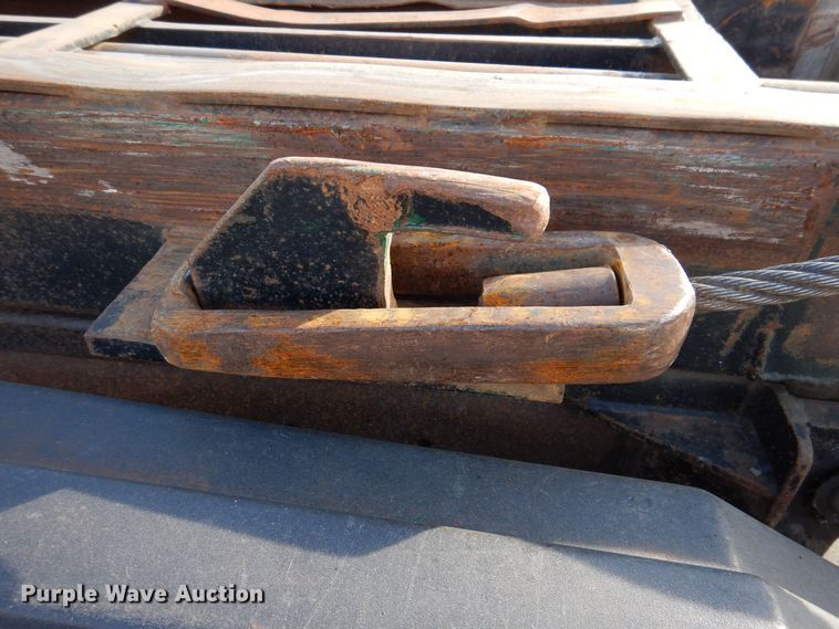 image for item KW9772 2006 Kenworth T800  roll-off container truck