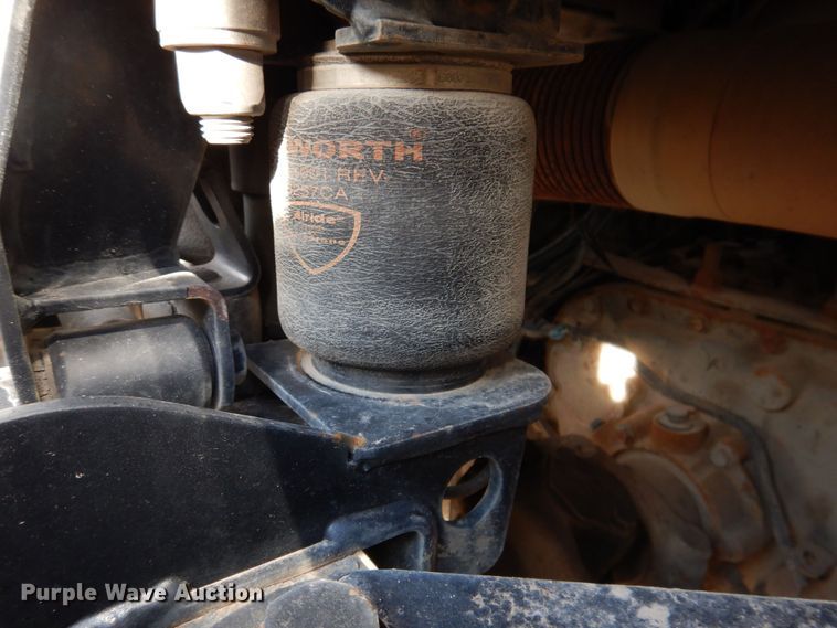 image for item KW9772 2006 Kenworth T800  roll-off container truck