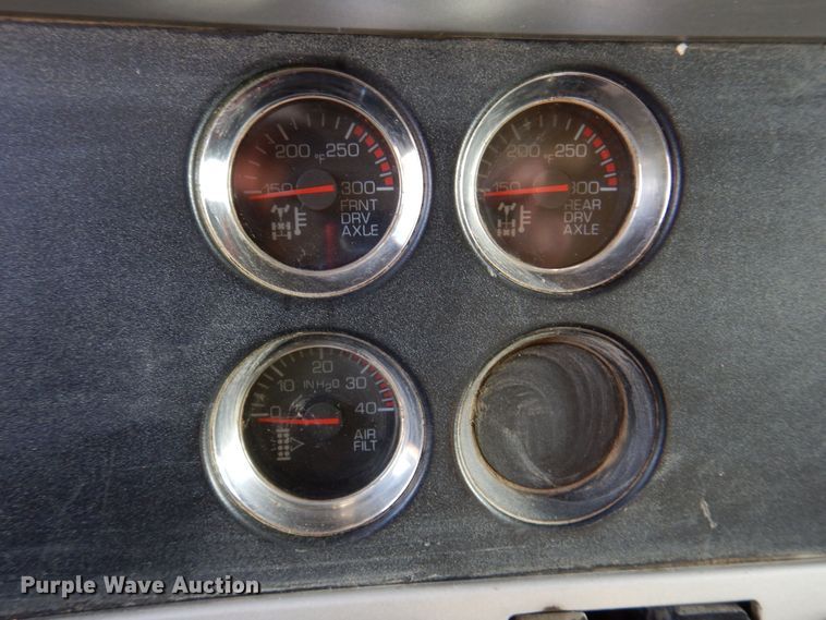 image for item KW9772 2006 Kenworth T800  roll-off container truck