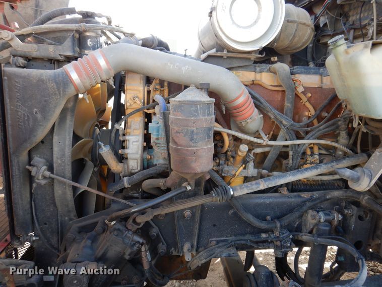 image for item KW9772 2006 Kenworth T800  roll-off container truck