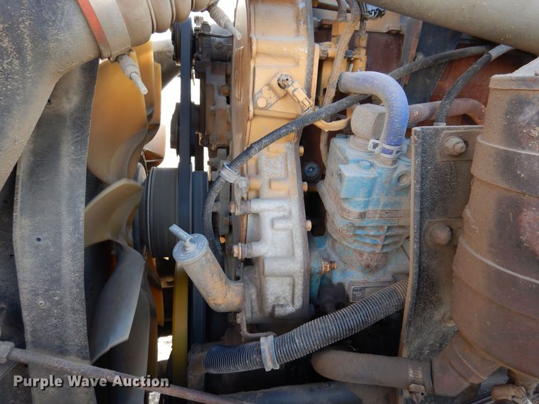 image for item KW9772 2006 Kenworth T800  roll-off container truck