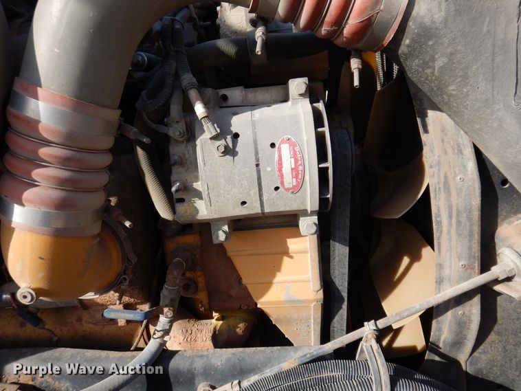 image for item KW9772 2006 Kenworth T800  roll-off container truck