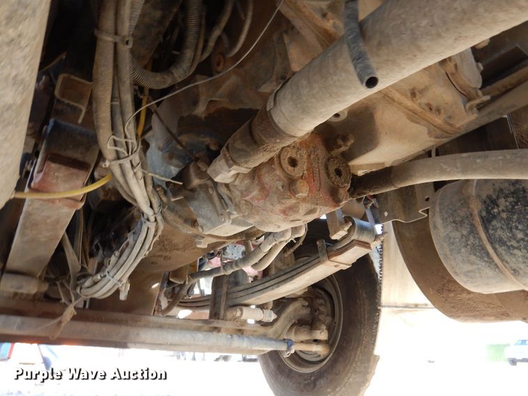 image for item KW9772 2006 Kenworth T800  roll-off container truck