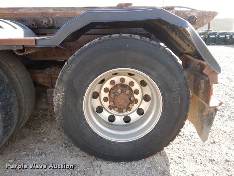 image for item KW9772 2006 Kenworth T800  roll-off container truck