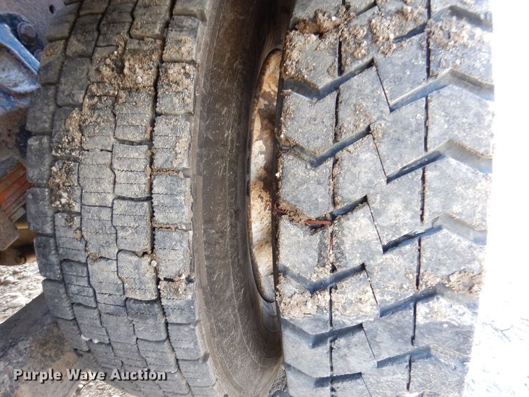 image for item KW9772 2006 Kenworth T800  roll-off container truck