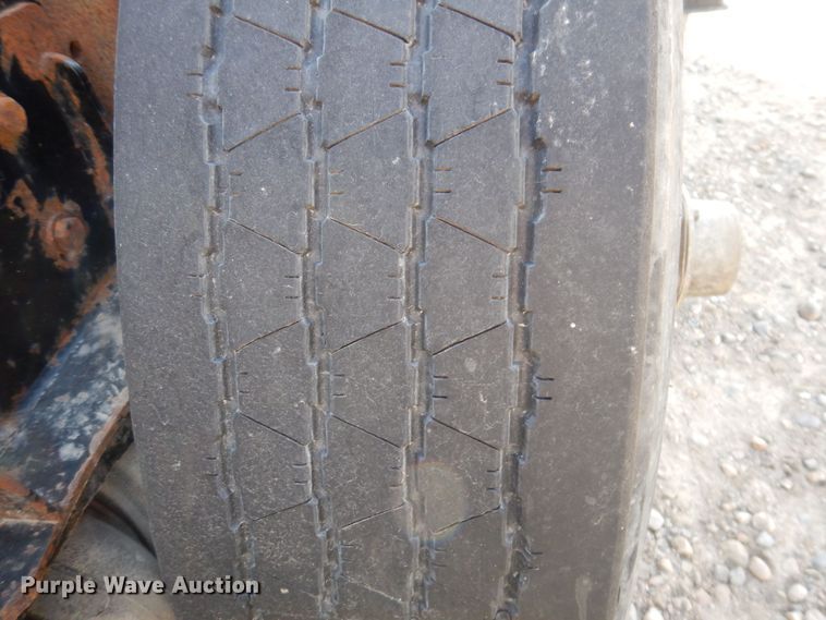 image for item KW9772 2006 Kenworth T800  roll-off container truck