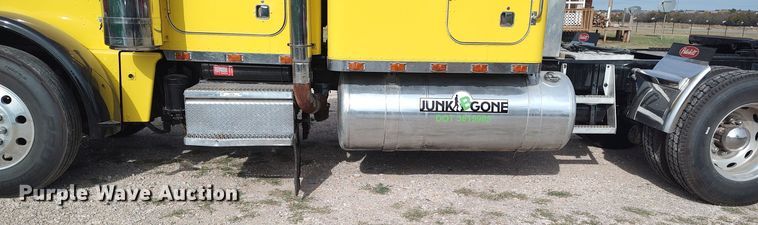 image for item LK9306 1985 Peterbilt 359  semi truck