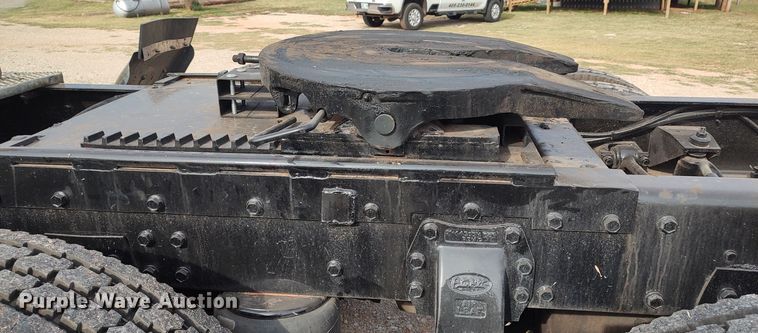 image for item LK9306 1985 Peterbilt 359  semi truck