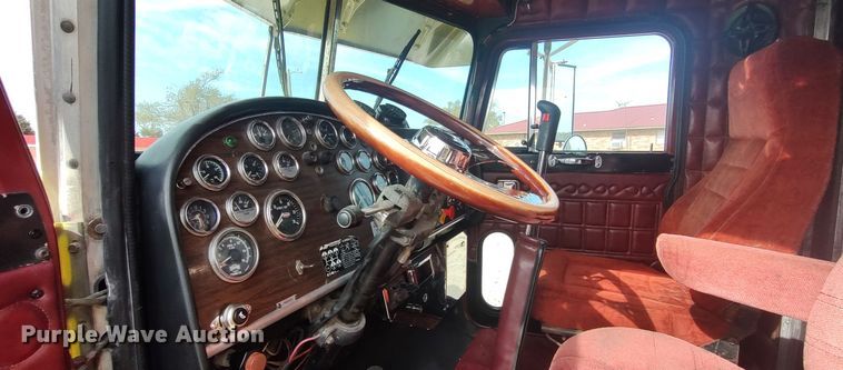 image for item LK9306 1985 Peterbilt 359  semi truck