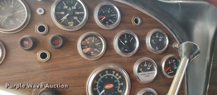 image for item LK9306 1985 Peterbilt 359  semi truck