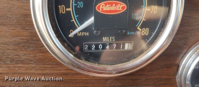 image for item LK9306 1985 Peterbilt 359  semi truck