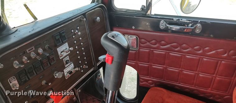 image for item LK9306 1985 Peterbilt 359  semi truck
