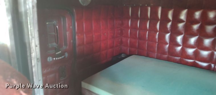 image for item LK9306 1985 Peterbilt 359  semi truck