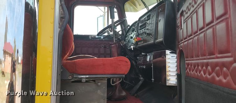 image for item LK9306 1985 Peterbilt 359  semi truck